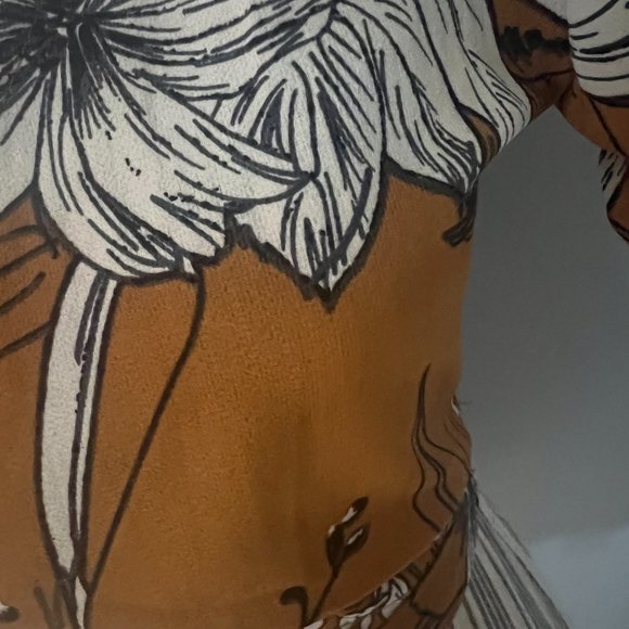 2 pc SWEATYROCKS Women's Boho Floral Print Wrap Crop Top w/ Shorts Yellow Small - Picture 4 of 9